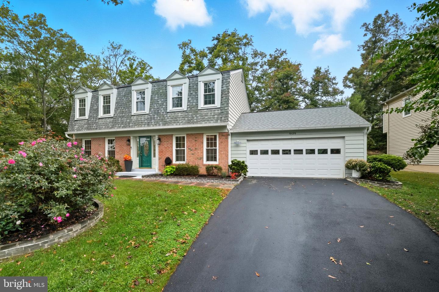 8126 VIOLA ST, SPRINGFIELD, Virginia 22152, 4 Bedrooms Bedrooms, ,2 BathroomsBathrooms,Residential,For sale,8126 VIOLA ST,VAFX2268396 MLS # VAFX2268396