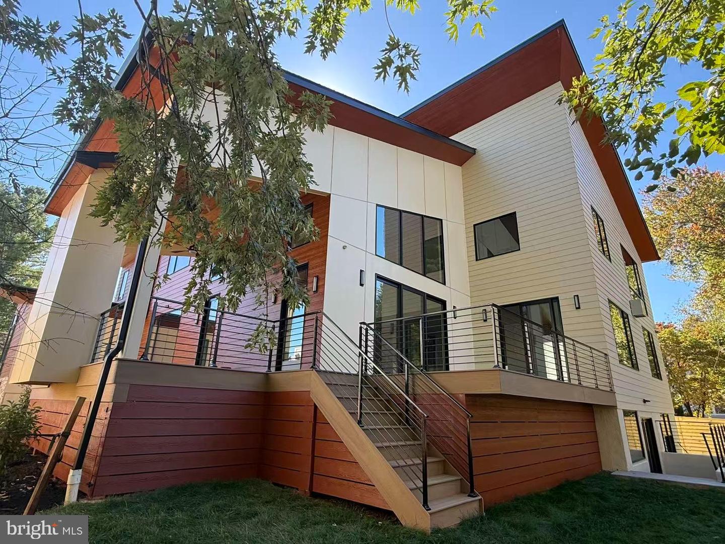 6816 DEAN DR, MCLEAN, Virginia 22101, 7 Bedrooms Bedrooms, 15 Rooms Rooms,6 BathroomsBathrooms,Residential,For sale,6816 DEAN DR,VAFX2269240 MLS # VAFX2269240 6816 DEAN DR, MCLEAN, Virginia 22101, 7 Bedrooms Bedrooms, 15 Rooms Rooms,6 BathroomsBathrooms,Residential,For sale,6816 DEAN DR,VAFX2269240 MLS # VAFX2269240