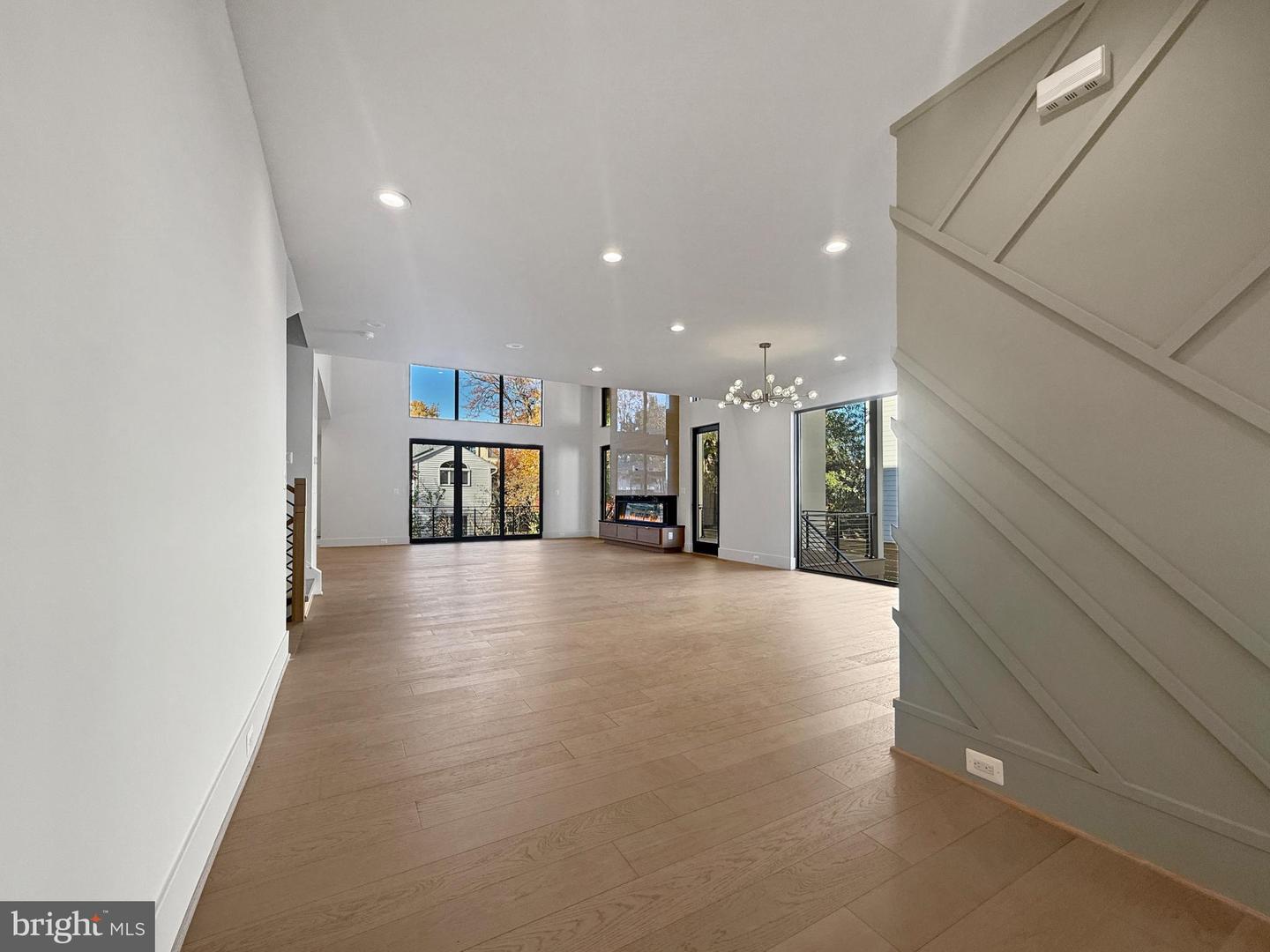 6816 DEAN DR, MCLEAN, Virginia 22101, 7 Bedrooms Bedrooms, 15 Rooms Rooms,6 BathroomsBathrooms,Residential,For sale,6816 DEAN DR,VAFX2269240 MLS # VAFX2269240 6816 DEAN DR, MCLEAN, Virginia 22101, 7 Bedrooms Bedrooms, 15 Rooms Rooms,6 BathroomsBathrooms,Residential,For sale,6816 DEAN DR,VAFX2269240 MLS # VAFX2269240