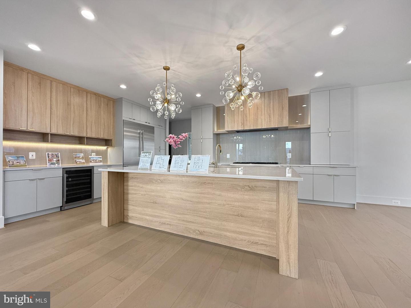 6816 DEAN DR, MCLEAN, Virginia 22101, 7 Bedrooms Bedrooms, 15 Rooms Rooms,6 BathroomsBathrooms,Residential,For sale,6816 DEAN DR,VAFX2269240 MLS # VAFX2269240 6816 DEAN DR, MCLEAN, Virginia 22101, 7 Bedrooms Bedrooms, 15 Rooms Rooms,6 BathroomsBathrooms,Residential,For sale,6816 DEAN DR,VAFX2269240 MLS # VAFX2269240