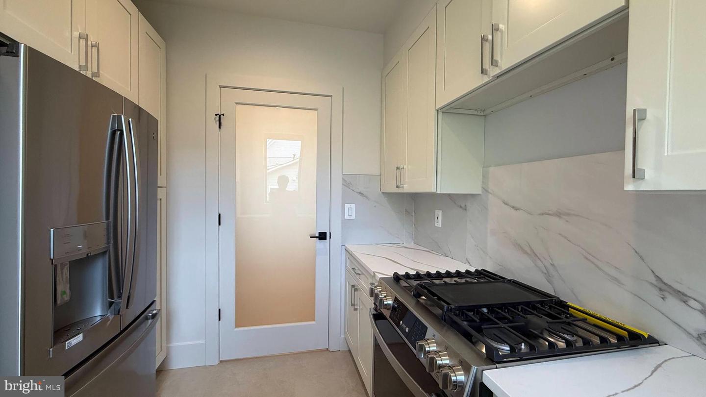 6816 DEAN DR, MCLEAN, Virginia 22101, 7 Bedrooms Bedrooms, 15 Rooms Rooms,6 BathroomsBathrooms,Residential,For sale,6816 DEAN DR,VAFX2269240 MLS # VAFX2269240 6816 DEAN DR, MCLEAN, Virginia 22101, 7 Bedrooms Bedrooms, 15 Rooms Rooms,6 BathroomsBathrooms,Residential,For sale,6816 DEAN DR,VAFX2269240 MLS # VAFX2269240