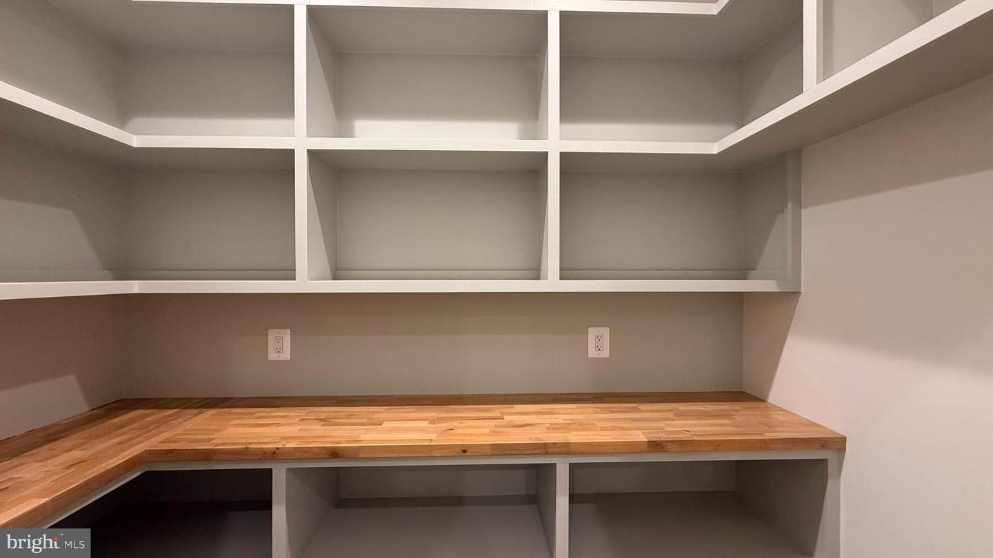 6816 DEAN DR, MCLEAN, Virginia 22101, 7 Bedrooms Bedrooms, 15 Rooms Rooms,6 BathroomsBathrooms,Residential,For sale,6816 DEAN DR,VAFX2269240 MLS # VAFX2269240 6816 DEAN DR, MCLEAN, Virginia 22101, 7 Bedrooms Bedrooms, 15 Rooms Rooms,6 BathroomsBathrooms,Residential,For sale,6816 DEAN DR,VAFX2269240 MLS # VAFX2269240