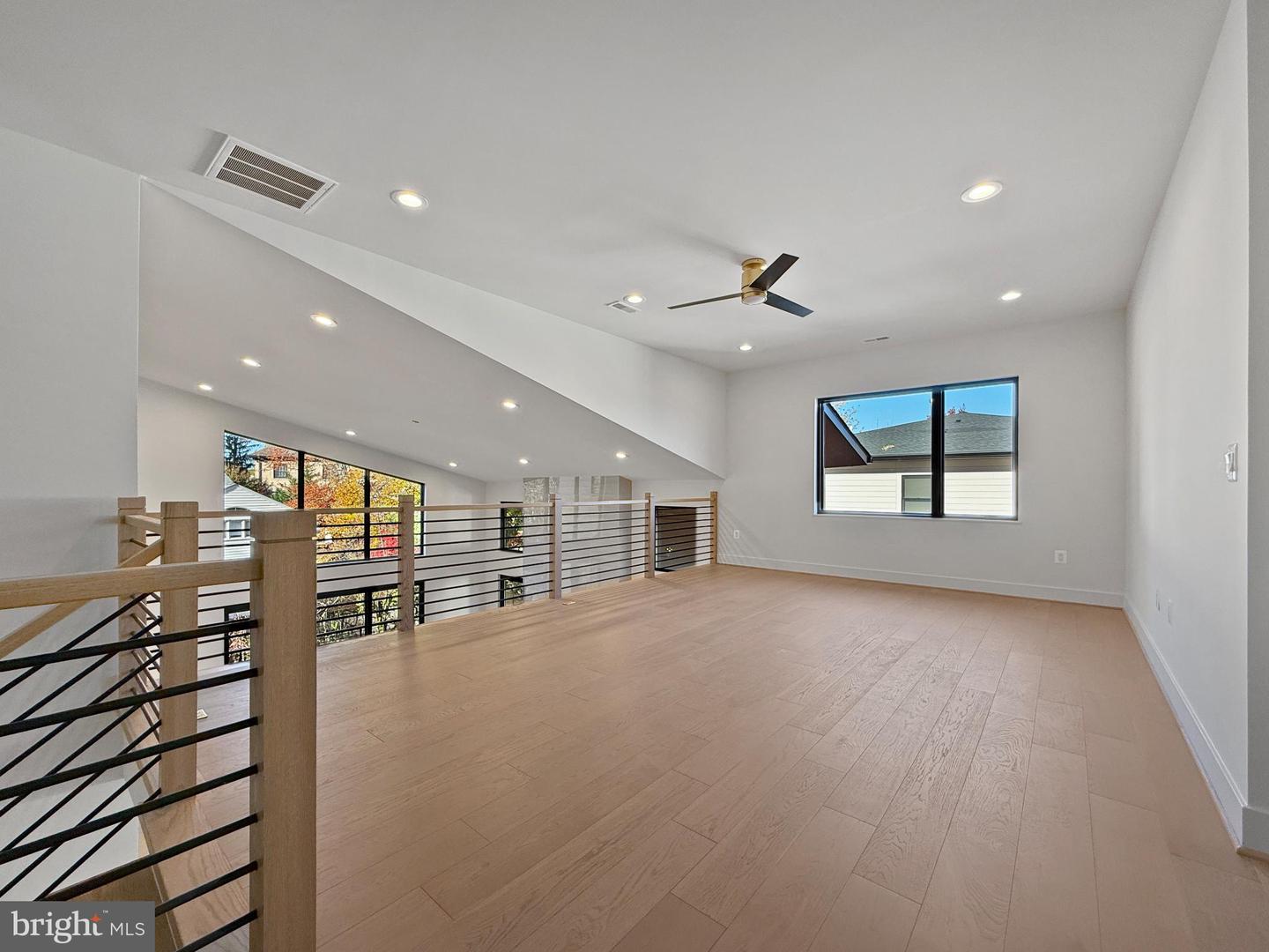 6816 DEAN DR, MCLEAN, Virginia 22101, 7 Bedrooms Bedrooms, 15 Rooms Rooms,6 BathroomsBathrooms,Residential,For sale,6816 DEAN DR,VAFX2269240 MLS # VAFX2269240 6816 DEAN DR, MCLEAN, Virginia 22101, 7 Bedrooms Bedrooms, 15 Rooms Rooms,6 BathroomsBathrooms,Residential,For sale,6816 DEAN DR,VAFX2269240 MLS # VAFX2269240