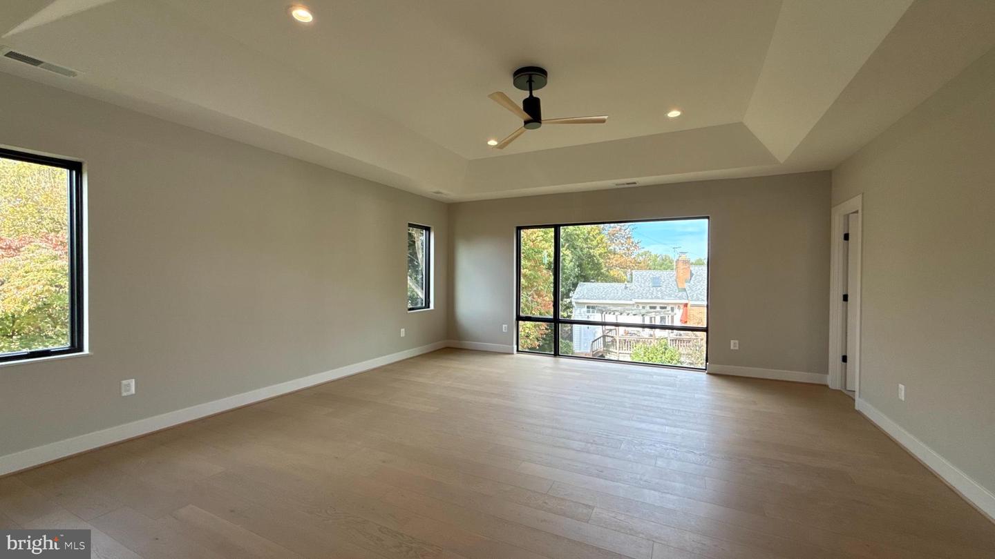 6816 DEAN DR, MCLEAN, Virginia 22101, 7 Bedrooms Bedrooms, 15 Rooms Rooms,6 BathroomsBathrooms,Residential,For sale,6816 DEAN DR,VAFX2269240 MLS # VAFX2269240 6816 DEAN DR, MCLEAN, Virginia 22101, 7 Bedrooms Bedrooms, 15 Rooms Rooms,6 BathroomsBathrooms,Residential,For sale,6816 DEAN DR,VAFX2269240 MLS # VAFX2269240