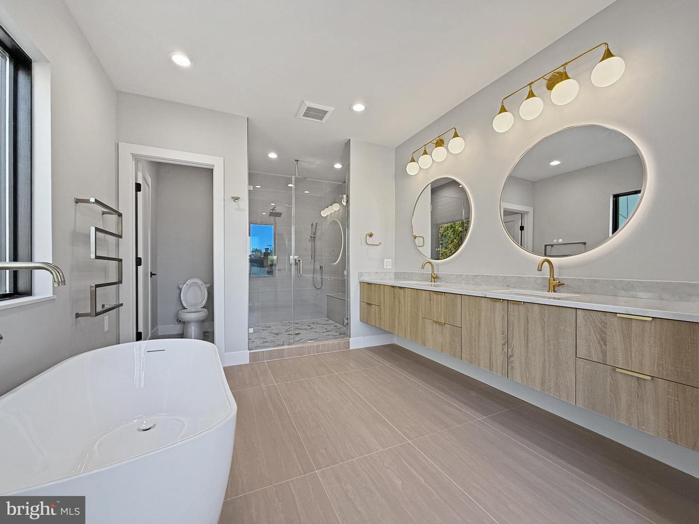 6816 DEAN DR, MCLEAN, Virginia 22101, 7 Bedrooms Bedrooms, 15 Rooms Rooms,6 BathroomsBathrooms,Residential,For sale,6816 DEAN DR,VAFX2269240 MLS # VAFX2269240 6816 DEAN DR, MCLEAN, Virginia 22101, 7 Bedrooms Bedrooms, 15 Rooms Rooms,6 BathroomsBathrooms,Residential,For sale,6816 DEAN DR,VAFX2269240 MLS # VAFX2269240