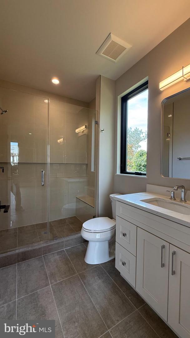 6816 DEAN DR, MCLEAN, Virginia 22101, 7 Bedrooms Bedrooms, 15 Rooms Rooms,6 BathroomsBathrooms,Residential,For sale,6816 DEAN DR,VAFX2269240 MLS # VAFX2269240