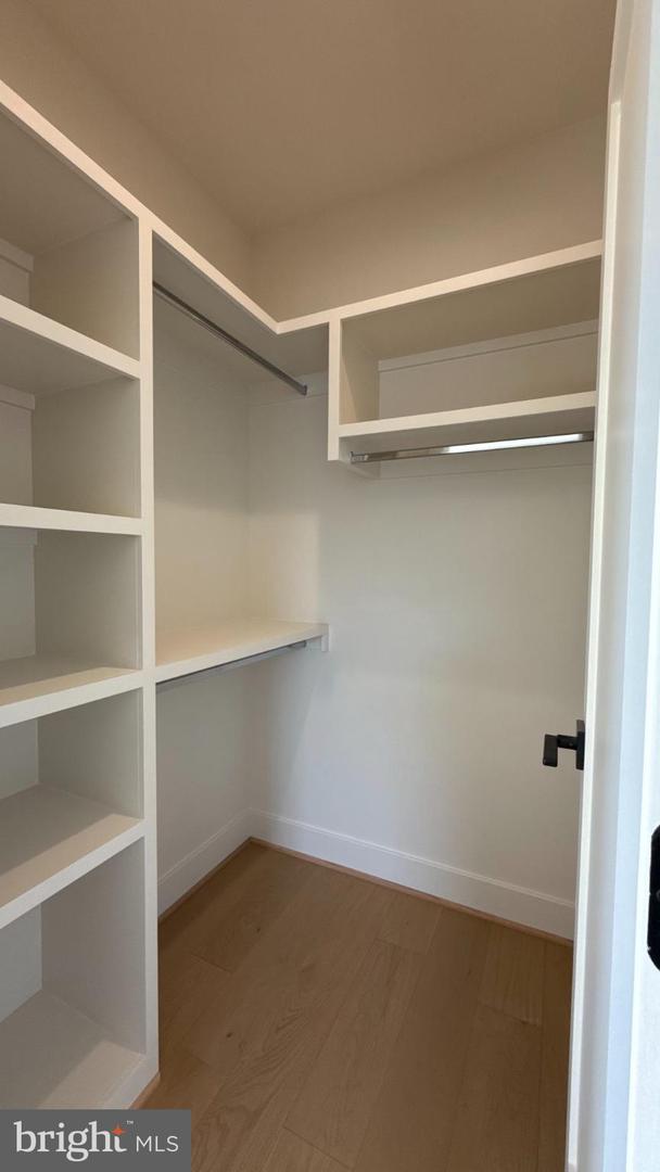 6816 DEAN DR, MCLEAN, Virginia 22101, 7 Bedrooms Bedrooms, 15 Rooms Rooms,6 BathroomsBathrooms,Residential,For sale,6816 DEAN DR,VAFX2269240 MLS # VAFX2269240