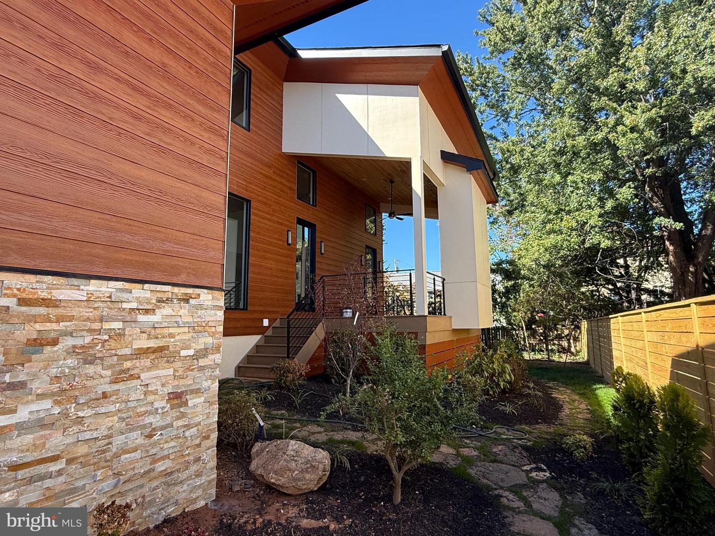 6816 DEAN DR, MCLEAN, Virginia 22101, 7 Bedrooms Bedrooms, 15 Rooms Rooms,6 BathroomsBathrooms,Residential,For sale,6816 DEAN DR,VAFX2269240 MLS # VAFX2269240 6816 DEAN DR, MCLEAN, Virginia 22101, 7 Bedrooms Bedrooms, 15 Rooms Rooms,6 BathroomsBathrooms,Residential,For sale,6816 DEAN DR,VAFX2269240 MLS # VAFX2269240