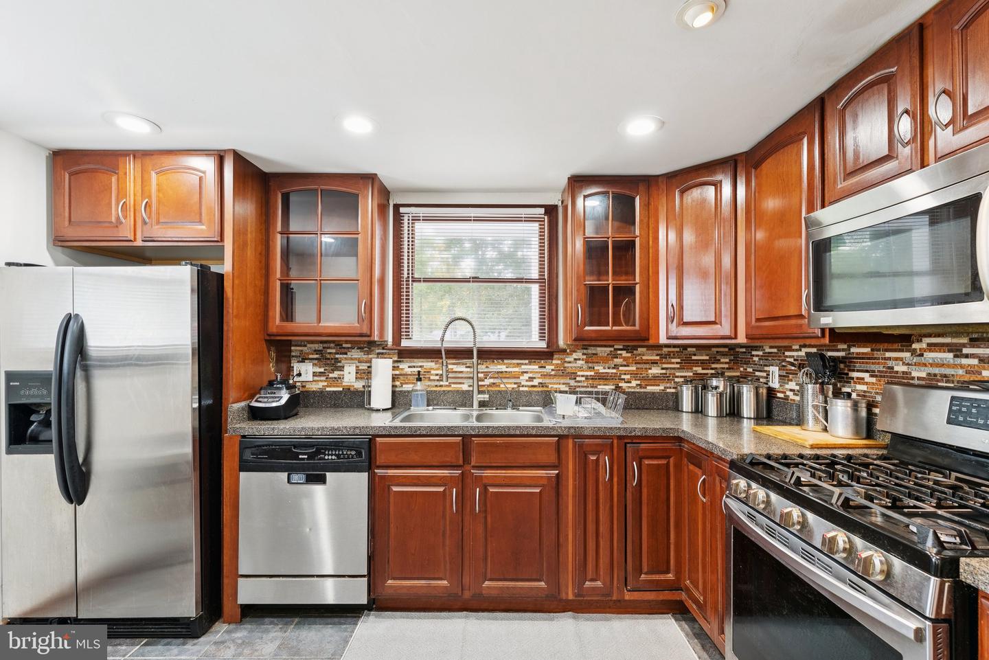 14556 EASTMAN ST, WOODBRIDGE, Virginia 22193, 4 Bedrooms Bedrooms, ,3 BathroomsBathrooms,Residential,For sale,14556 EASTMAN ST,VAPW2105042 MLS # VAPW2105042