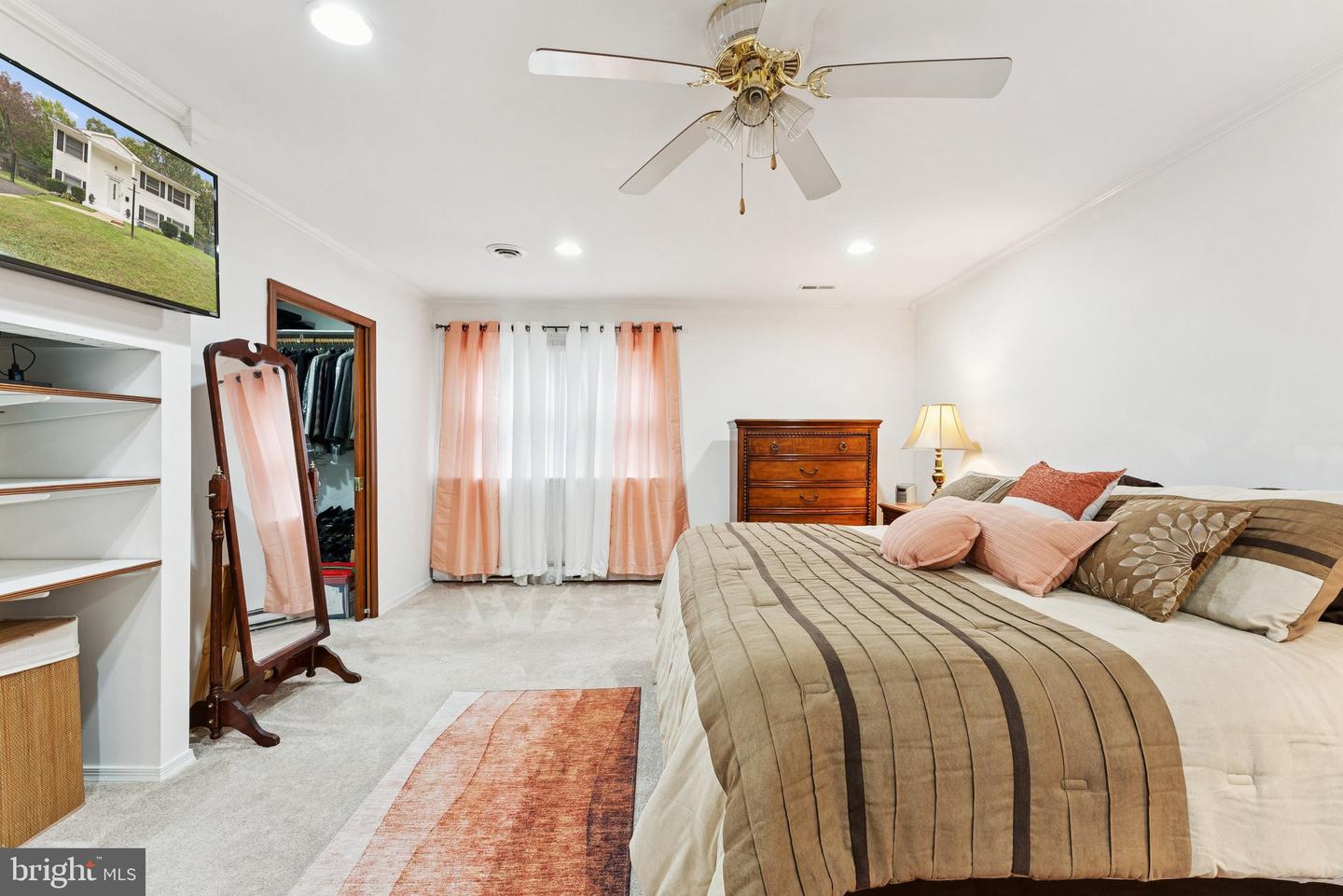 14556 EASTMAN ST, WOODBRIDGE, Virginia 22193, 4 Bedrooms Bedrooms, ,3 BathroomsBathrooms,Residential,For sale,14556 EASTMAN ST,VAPW2105042 MLS # VAPW2105042