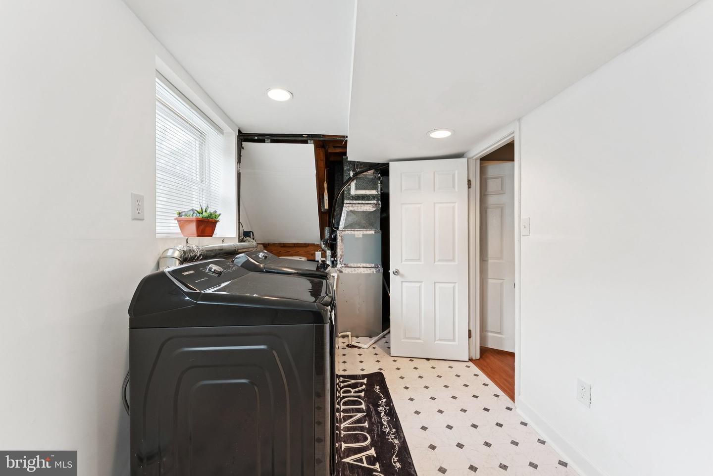 14556 EASTMAN ST, WOODBRIDGE, Virginia 22193, 4 Bedrooms Bedrooms, ,3 BathroomsBathrooms,Residential,For sale,14556 EASTMAN ST,VAPW2105042 MLS # VAPW2105042
