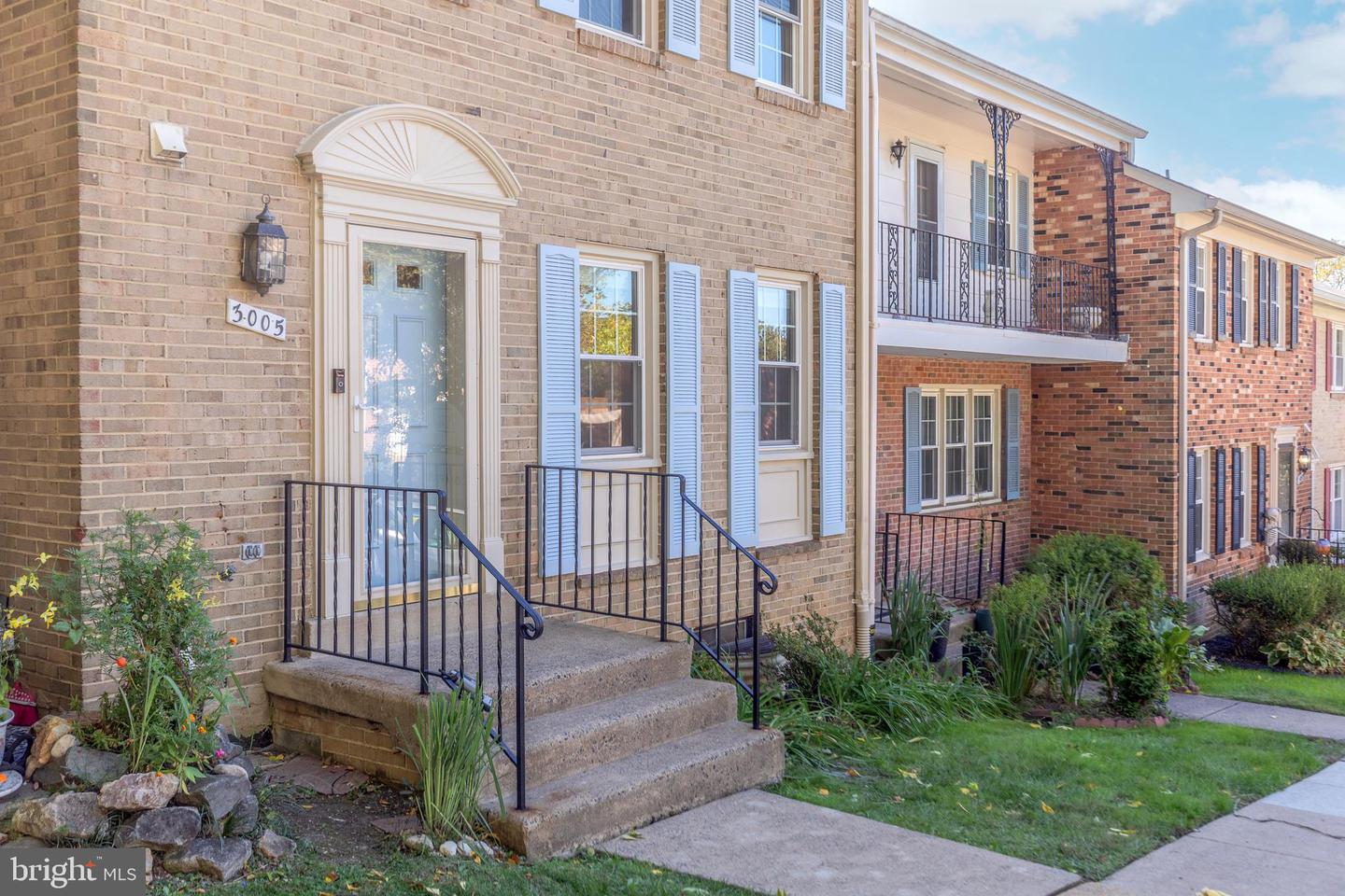 3005 SEVEN OAKS PL, FALLS CHURCH, Virginia 22042, 4 Bedrooms Bedrooms, ,3 BathroomsBathrooms,Residential,For sale,3005 SEVEN OAKS PL,VAFX2270206 MLS # VAFX2270206