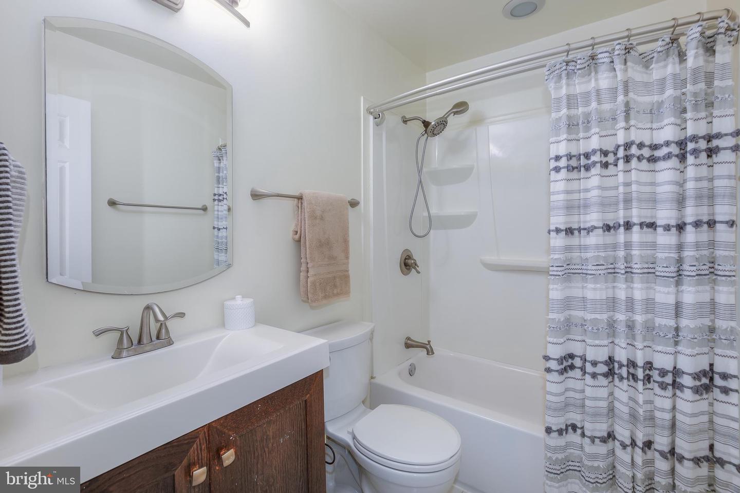 3005 SEVEN OAKS PL, FALLS CHURCH, Virginia 22042, 4 Bedrooms Bedrooms, ,3 BathroomsBathrooms,Residential,For sale,3005 SEVEN OAKS PL,VAFX2270206 MLS # VAFX2270206