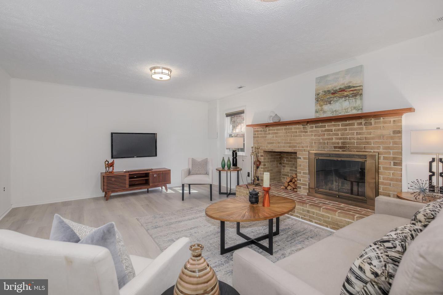 3005 SEVEN OAKS PL, FALLS CHURCH, Virginia 22042, 4 Bedrooms Bedrooms, ,3 BathroomsBathrooms,Residential,For sale,3005 SEVEN OAKS PL,VAFX2270206 MLS # VAFX2270206