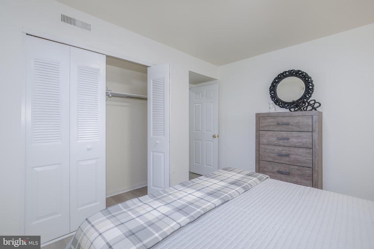 3005 SEVEN OAKS PL, FALLS CHURCH, Virginia 22042, 4 Bedrooms Bedrooms, ,3 BathroomsBathrooms,Residential,For sale,3005 SEVEN OAKS PL,VAFX2270206 MLS # VAFX2270206