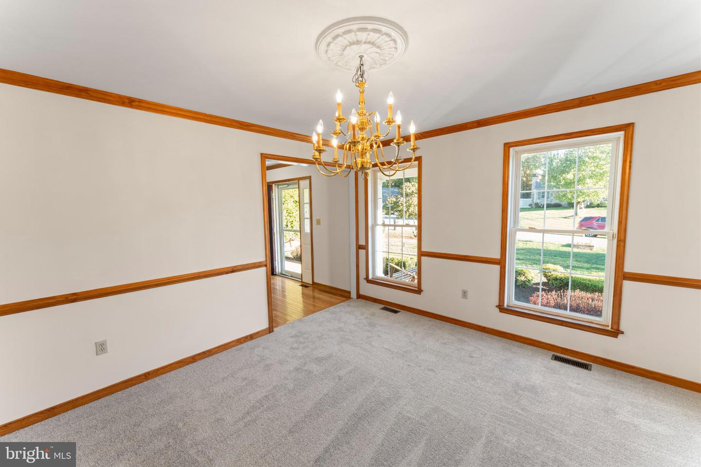 5 CRYSTAL CT, FREDERICKSBURG, Virginia 22405, 4 Bedrooms Bedrooms, 11 Rooms Rooms,2 BathroomsBathrooms,Residential,For sale,5 CRYSTAL CT,VAST2043276 MLS # VAST2043276