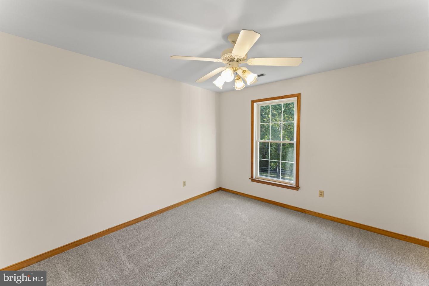 5 CRYSTAL CT, FREDERICKSBURG, Virginia 22405, 4 Bedrooms Bedrooms, 11 Rooms Rooms,2 BathroomsBathrooms,Residential,For sale,5 CRYSTAL CT,VAST2043276 MLS # VAST2043276
