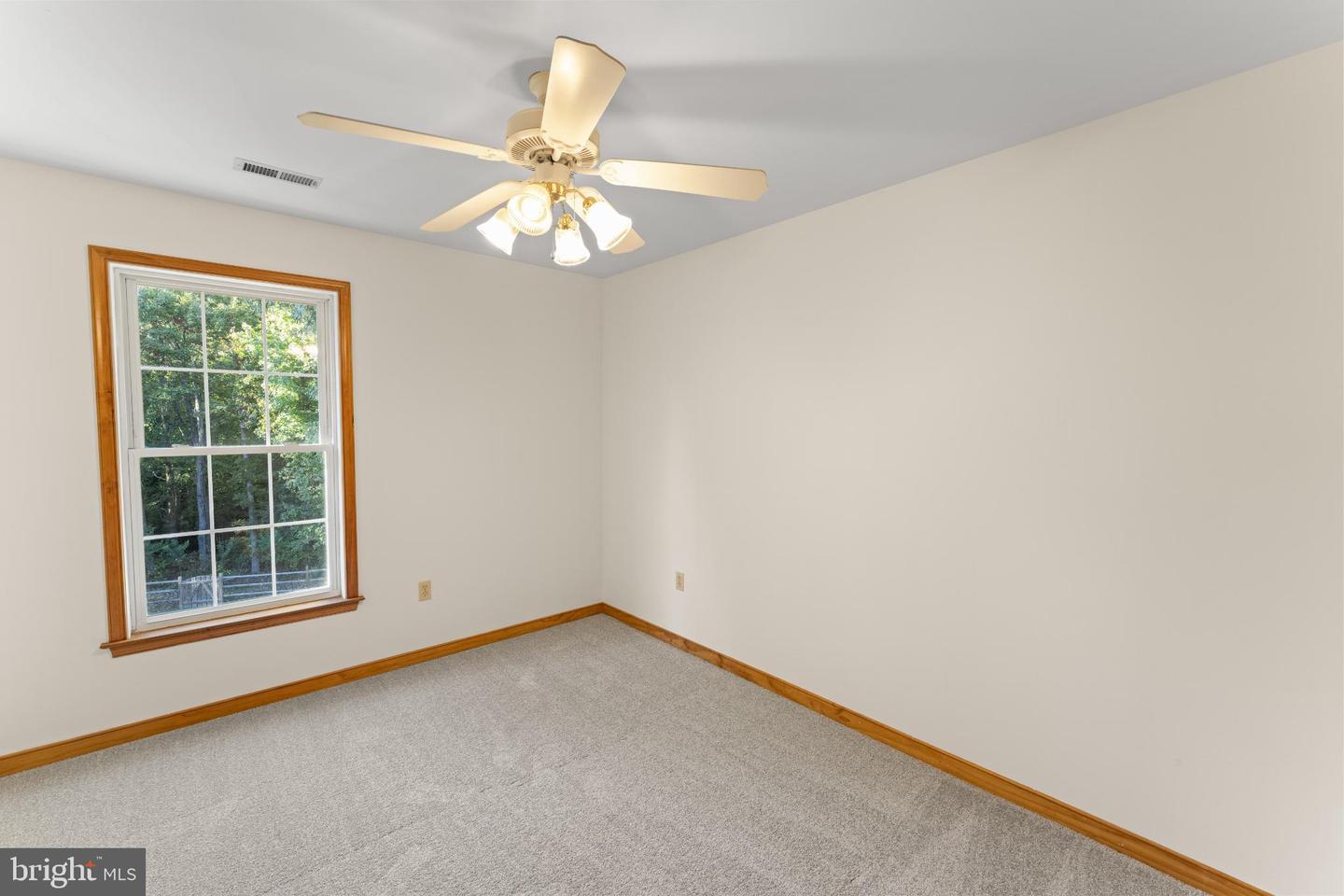 5 CRYSTAL CT, FREDERICKSBURG, Virginia 22405, 4 Bedrooms Bedrooms, 11 Rooms Rooms,2 BathroomsBathrooms,Residential,For sale,5 CRYSTAL CT,VAST2043276 MLS # VAST2043276