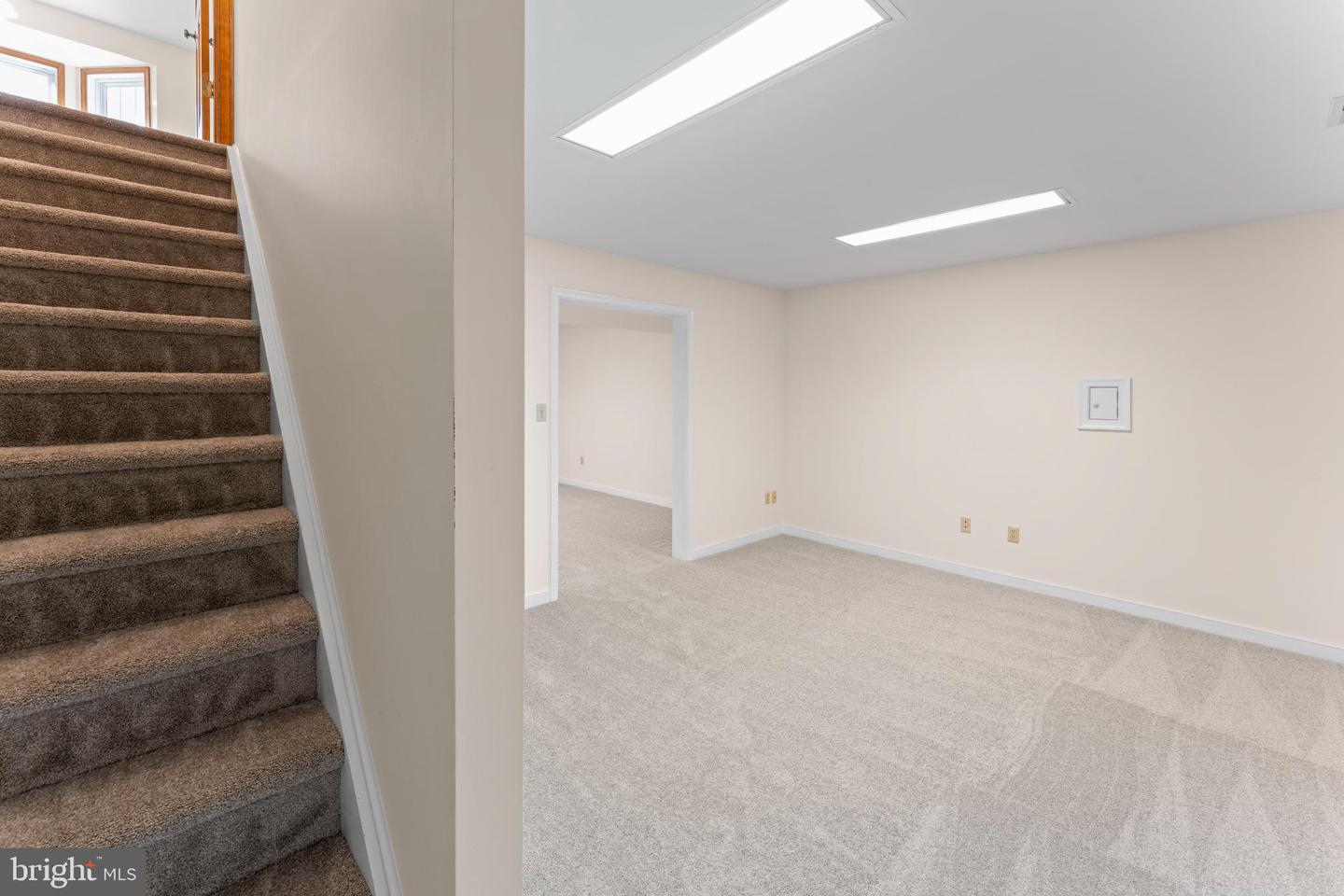 5 CRYSTAL CT, FREDERICKSBURG, Virginia 22405, 4 Bedrooms Bedrooms, 11 Rooms Rooms,2 BathroomsBathrooms,Residential,For sale,5 CRYSTAL CT,VAST2043276 MLS # VAST2043276