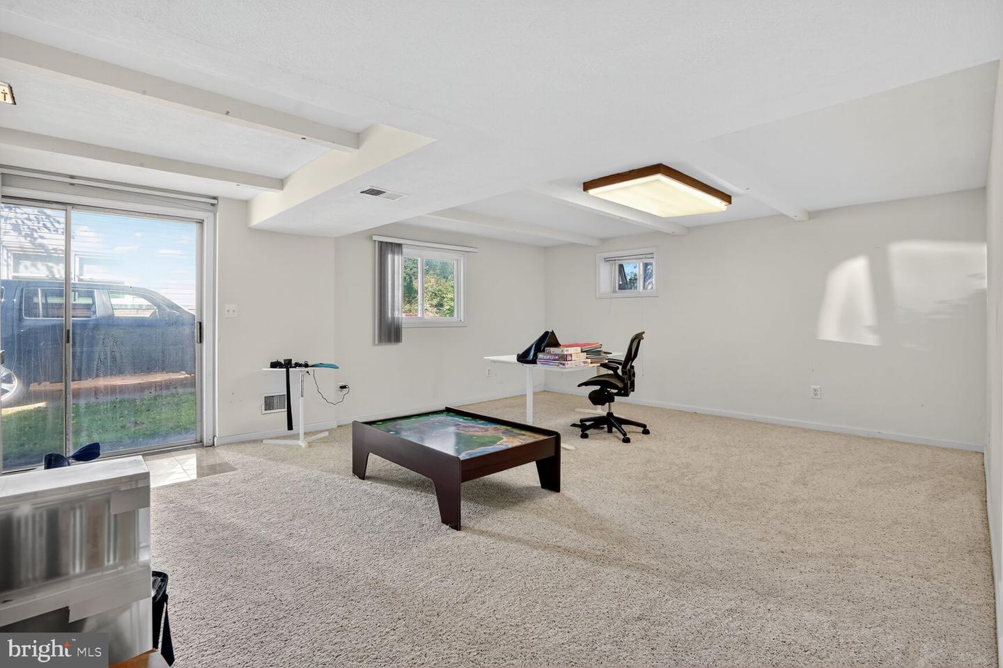 1405 ROSS DR SW, VIENNA, Virginia 22180, 4 Bedrooms Bedrooms, ,2 BathroomsBathrooms,Residential,For sale,1405 ROSS DR SW,VAFX2273358 MLS # VAFX2273358 1405 ROSS DR SW, VIENNA, Virginia 22180, 4 Bedrooms Bedrooms, ,2 BathroomsBathrooms,Residential,For sale,1405 ROSS DR SW,VAFX2273358 MLS # VAFX2273358