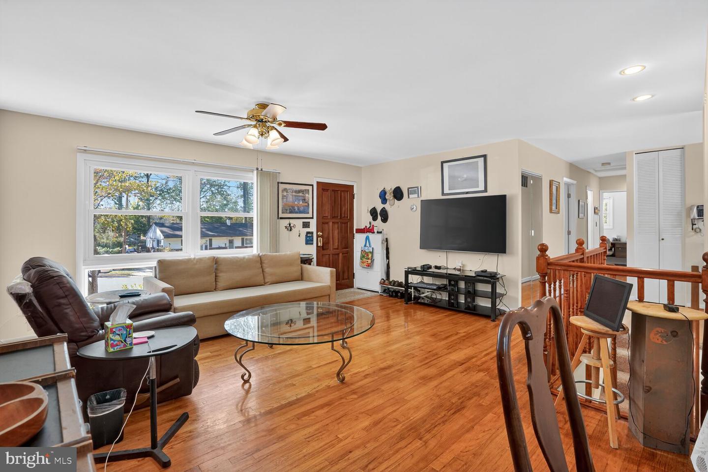 1405 ROSS DR SW, VIENNA, Virginia 22180, 4 Bedrooms Bedrooms, ,2 BathroomsBathrooms,Residential,For sale,1405 ROSS DR SW,VAFX2273358 MLS # VAFX2273358 1405 ROSS DR SW, VIENNA, Virginia 22180, 4 Bedrooms Bedrooms, ,2 BathroomsBathrooms,Residential,For sale,1405 ROSS DR SW,VAFX2273358 MLS # VAFX2273358