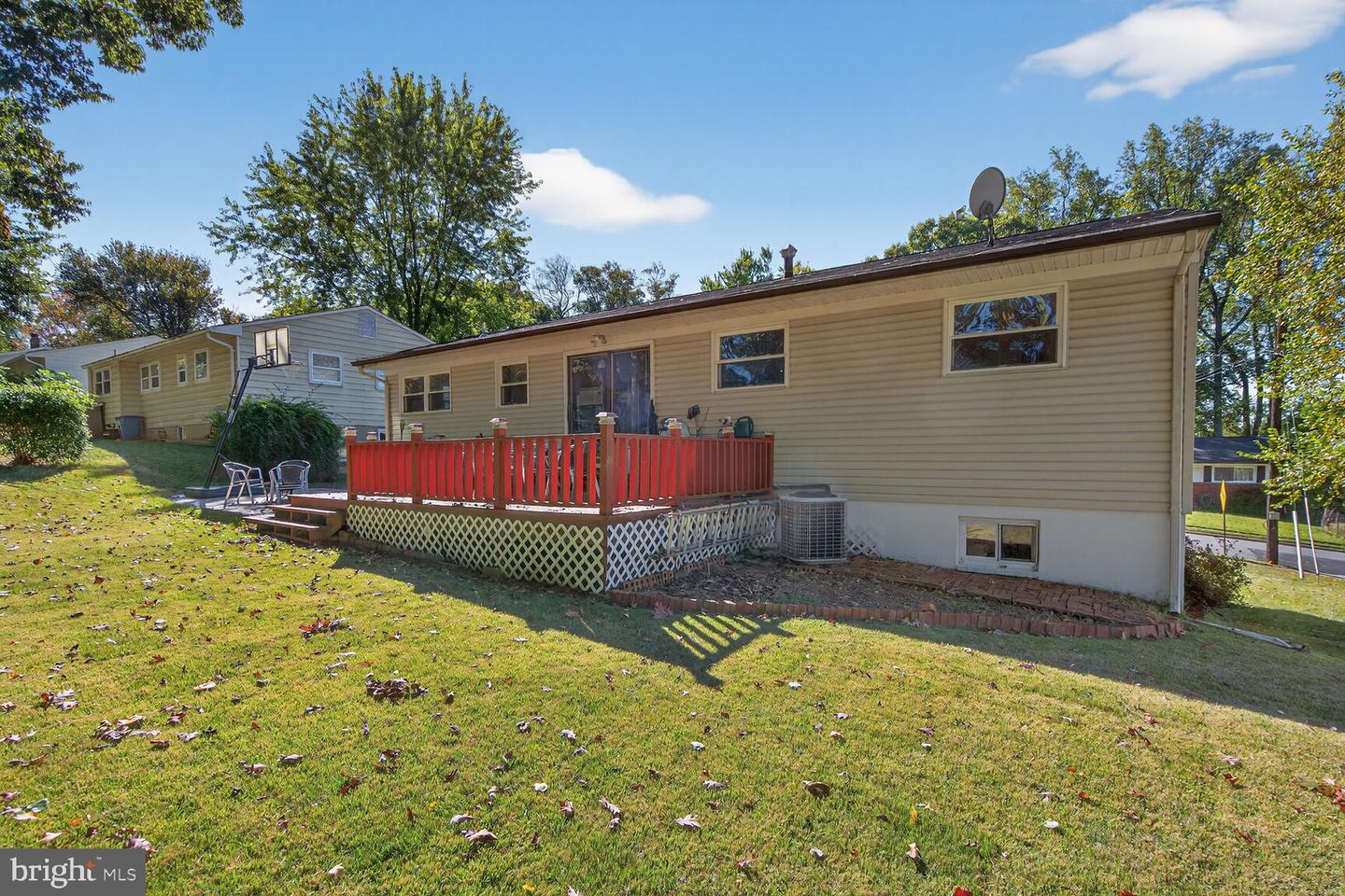 1405 ROSS DR SW, VIENNA, Virginia 22180, 4 Bedrooms Bedrooms, ,2 BathroomsBathrooms,Residential,For sale,1405 ROSS DR SW,VAFX2273358 MLS # VAFX2273358 1405 ROSS DR SW, VIENNA, Virginia 22180, 4 Bedrooms Bedrooms, ,2 BathroomsBathrooms,Residential,For sale,1405 ROSS DR SW,VAFX2273358 MLS # VAFX2273358