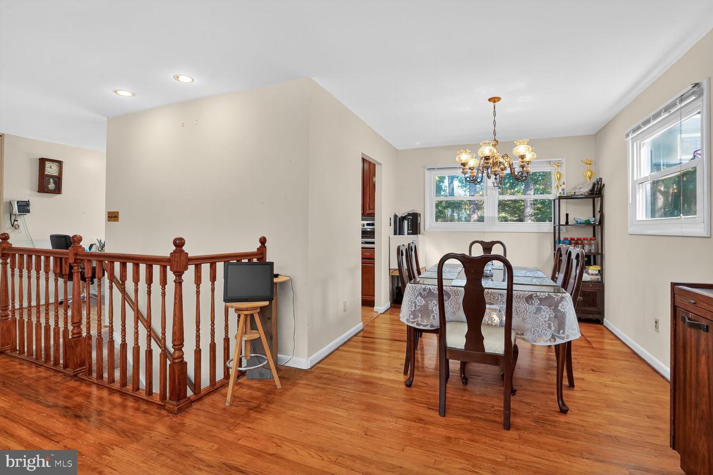 1405 ROSS DR SW, VIENNA, Virginia 22180, 4 Bedrooms Bedrooms, ,2 BathroomsBathrooms,Residential,For sale,1405 ROSS DR SW,VAFX2273358 MLS # VAFX2273358 1405 ROSS DR SW, VIENNA, Virginia 22180, 4 Bedrooms Bedrooms, ,2 BathroomsBathrooms,Residential,For sale,1405 ROSS DR SW,VAFX2273358 MLS # VAFX2273358