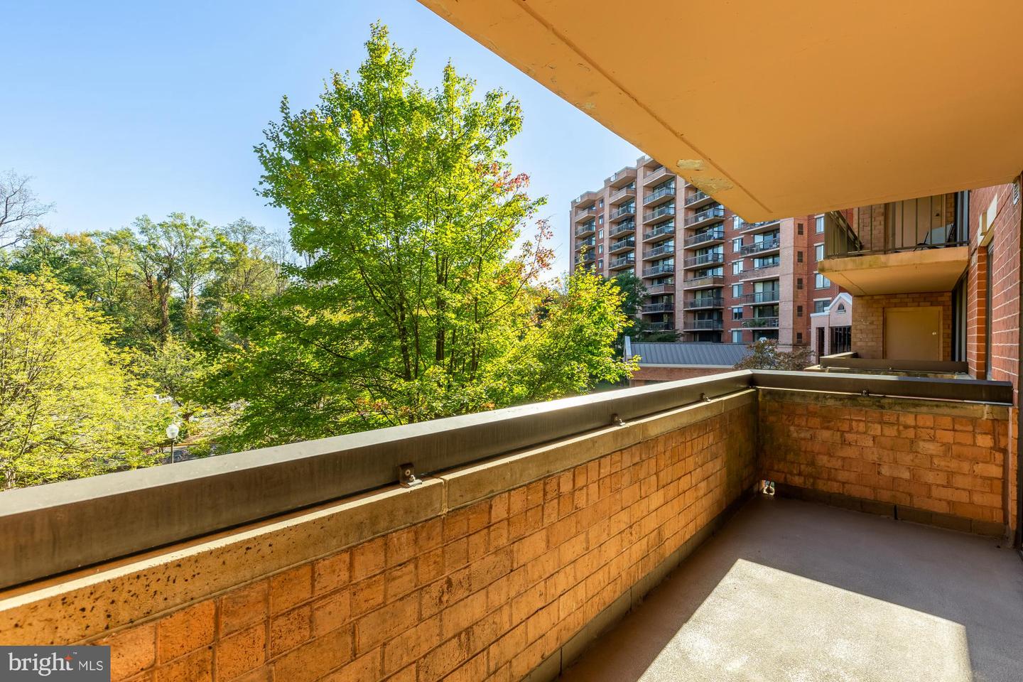 2230 GEORGE C MARSHALL DR #306, FALLS CHURCH, Virginia 22043, 2 Bedrooms Bedrooms, 7 Rooms Rooms,2 BathroomsBathrooms,Residential,For sale,2230 GEORGE C MARSHALL DR #306,VAFX2273426 MLS # VAFX2273426