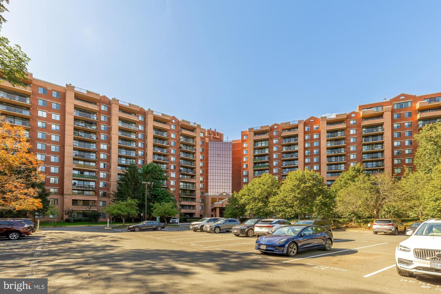 2230 GEORGE C MARSHALL DR #306, FALLS CHURCH, Virginia 22043, 2 Bedrooms Bedrooms, 7 Rooms Rooms,2 BathroomsBathrooms,Residential,For sale,2230 GEORGE C MARSHALL DR #306,VAFX2273426 MLS # VAFX2273426