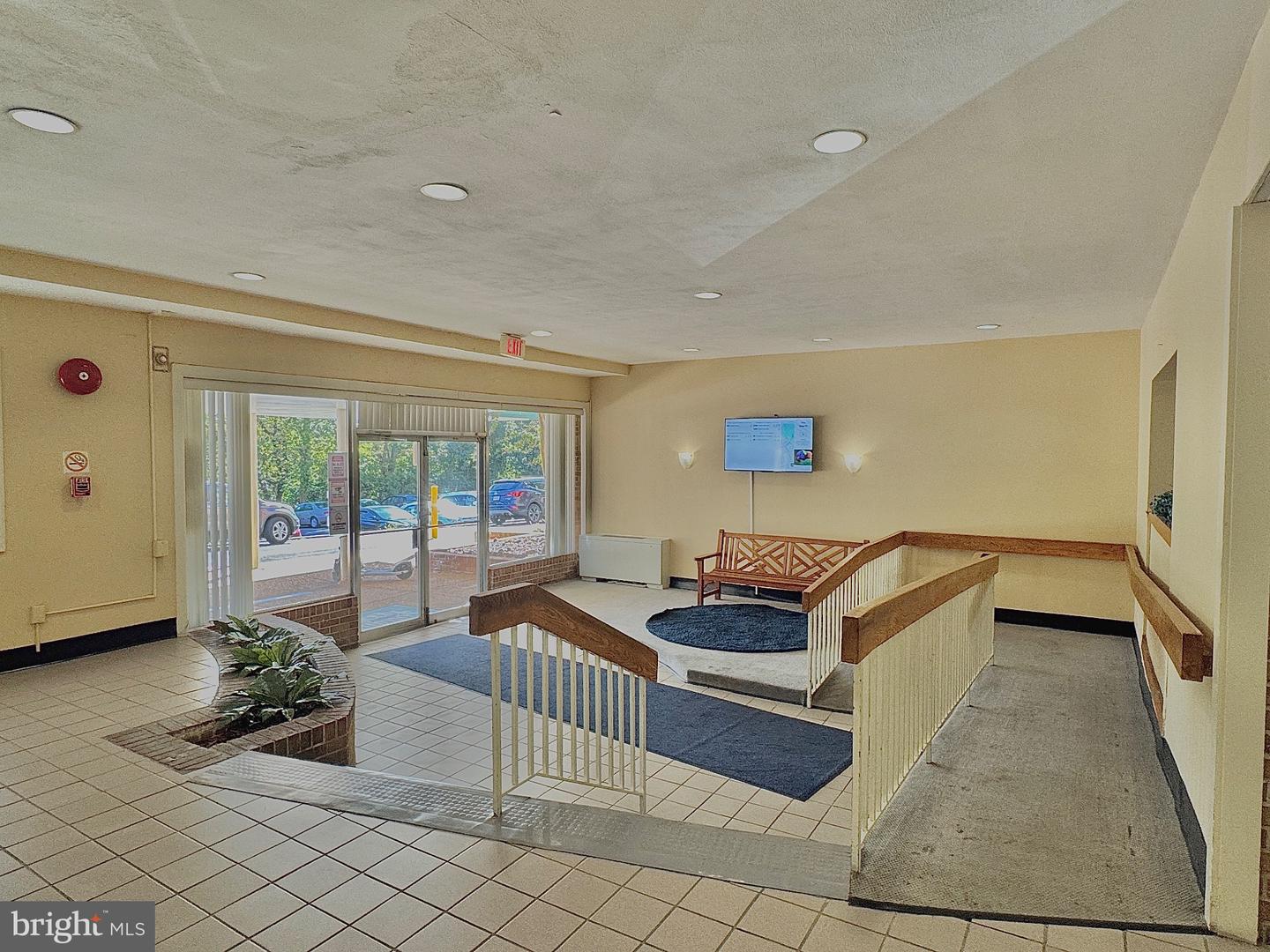 750 S DICKERSON ST #213, ARLINGTON, Virginia 22204, 1 Bedroom Bedrooms, 2 Rooms Rooms,1 BathroomBathrooms,Residential,For sale,750 S DICKERSON ST #213,VAAR2064658 MLS # VAAR2064658