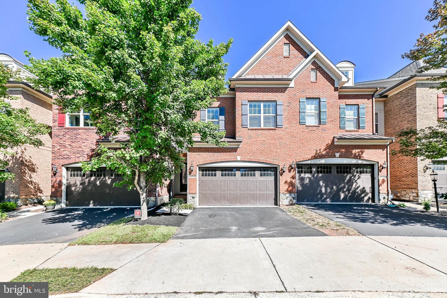42540 DREAMWEAVER, ASHBURN, Virginia 20148, 3 Bedrooms Bedrooms, ,2 BathroomsBathrooms,Residential,For sale,42540 DREAMWEAVER,VALO2108444 MLS # VALO2108444