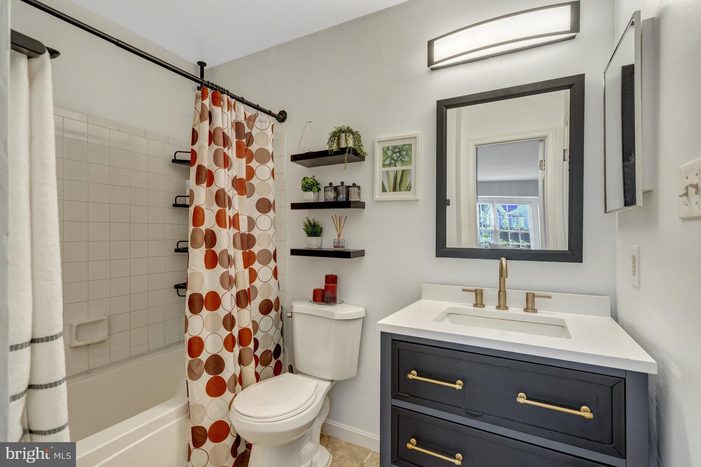 12164 SPRINGWOODS DR, WOODBRIDGE, Virginia 22192, 2 Bedrooms Bedrooms, 6 Rooms Rooms,2 BathroomsBathrooms,Residential,For sale,12164 SPRINGWOODS DR,VAPW2105738 MLS # VAPW2105738