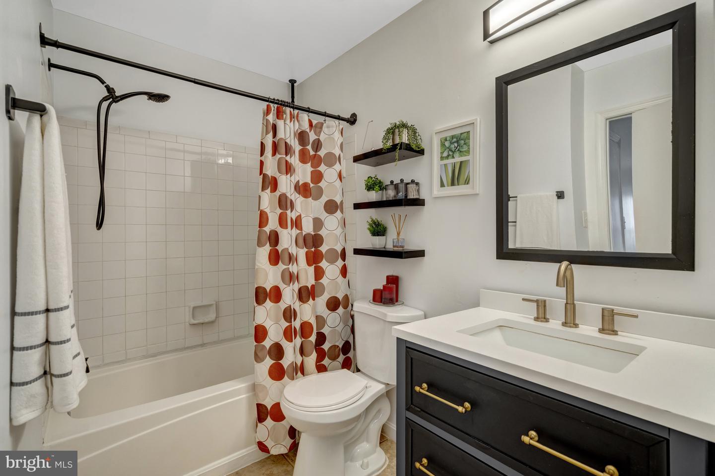 12164 SPRINGWOODS DR, WOODBRIDGE, Virginia 22192, 2 Bedrooms Bedrooms, 6 Rooms Rooms,2 BathroomsBathrooms,Residential,For sale,12164 SPRINGWOODS DR,VAPW2105738 MLS # VAPW2105738