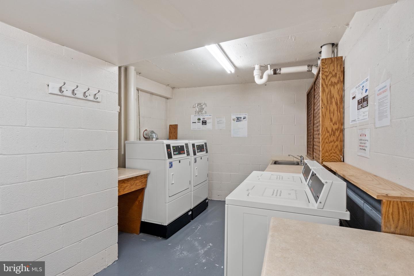 1225 MARTHA CUSTIS DR #1016, ALEXANDRIA, Virginia 22302, 1 Bedroom Bedrooms, ,1 BathroomBathrooms,Residential,For sale,1225 MARTHA CUSTIS DR #1016,VAAX2050694 MLS # VAAX2050694