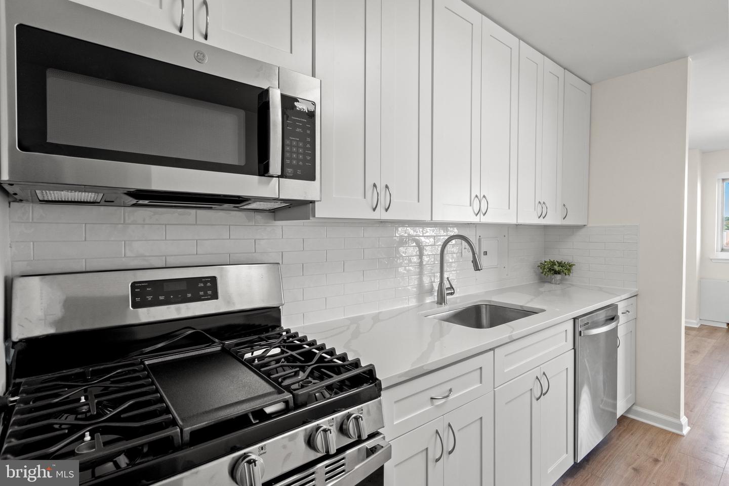 1225 MARTHA CUSTIS DR #1016, ALEXANDRIA, Virginia 22302, 1 Bedroom Bedrooms, ,1 BathroomBathrooms,Residential,For sale,1225 MARTHA CUSTIS DR #1016,VAAX2050694 MLS # VAAX2050694