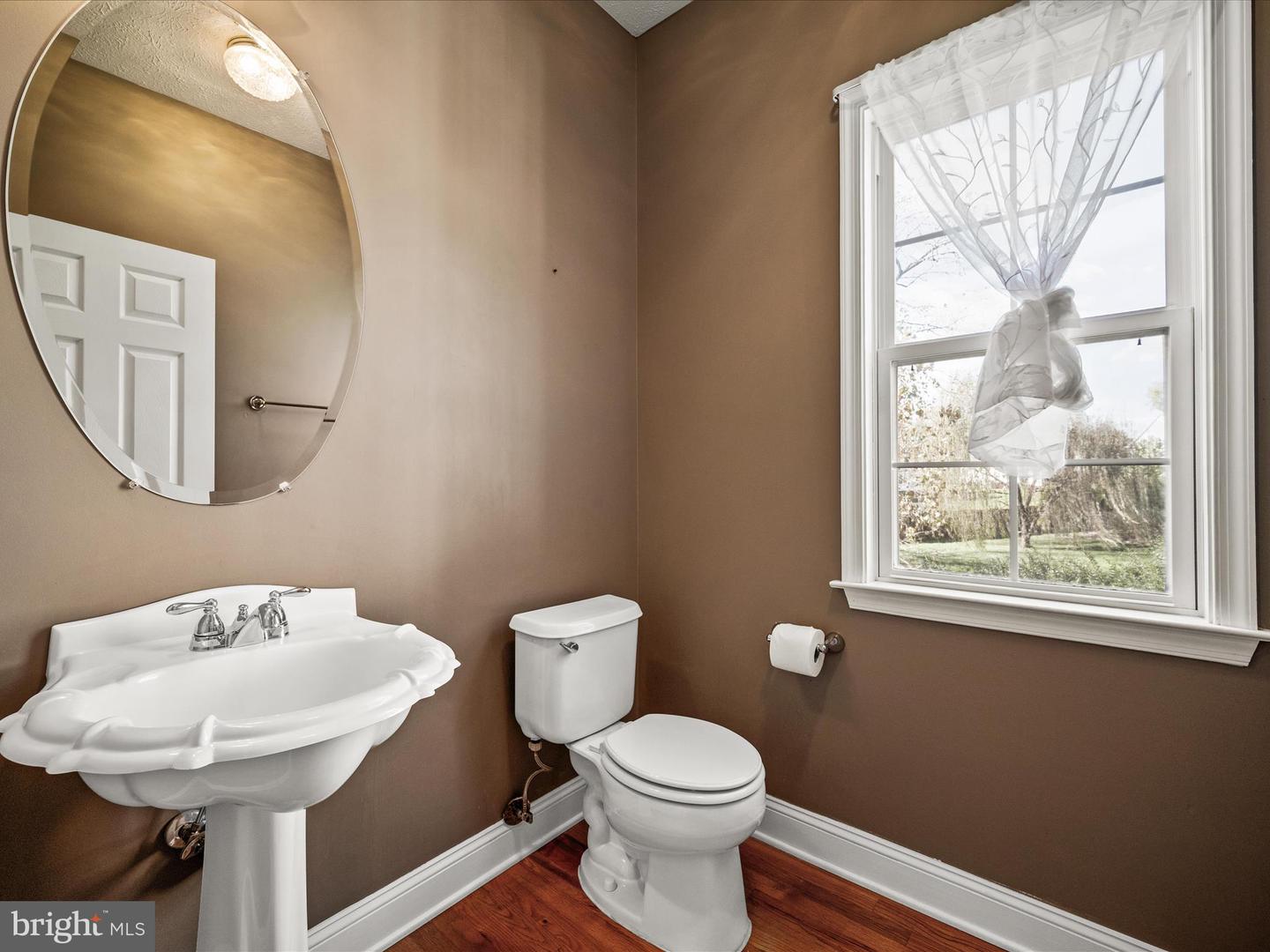 317 HENDERSON CT, BERRYVILLE, Virginia 22611, 5 Bedrooms Bedrooms, 18 Rooms Rooms,3 BathroomsBathrooms,Residential,For sale,317 HENDERSON CT,VACL2006134 MLS # VACL2006134
