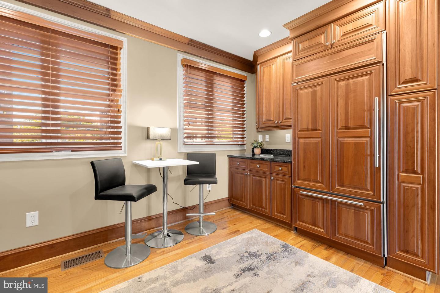 1417 N NASH ST, ARLINGTON, Virginia 22209, 3 Bedrooms Bedrooms, 8 Rooms Rooms,3 BathroomsBathrooms,Residential,For sale,1417 N NASH ST,VAAR2064808 MLS # VAAR2064808