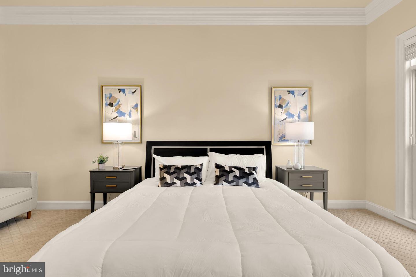 1417 N NASH ST, ARLINGTON, Virginia 22209, 3 Bedrooms Bedrooms, 8 Rooms Rooms,3 BathroomsBathrooms,Residential,For sale,1417 N NASH ST,VAAR2064808 MLS # VAAR2064808