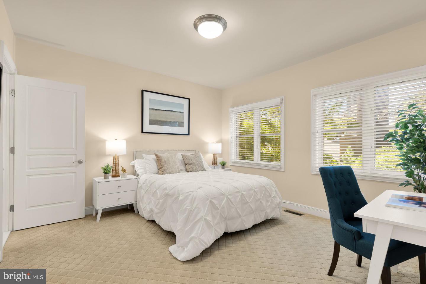 1417 N NASH ST, ARLINGTON, Virginia 22209, 3 Bedrooms Bedrooms, 8 Rooms Rooms,3 BathroomsBathrooms,Residential,For sale,1417 N NASH ST,VAAR2064808 MLS # VAAR2064808