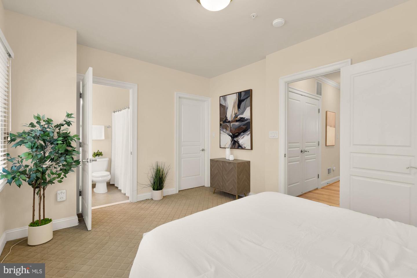 1417 N NASH ST, ARLINGTON, Virginia 22209, 3 Bedrooms Bedrooms, 8 Rooms Rooms,3 BathroomsBathrooms,Residential,For sale,1417 N NASH ST,VAAR2064808 MLS # VAAR2064808