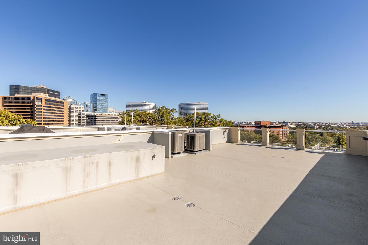 1417 N NASH ST, ARLINGTON, Virginia 22209, 3 Bedrooms Bedrooms, 8 Rooms Rooms,3 BathroomsBathrooms,Residential,For sale,1417 N NASH ST,VAAR2064808 MLS # VAAR2064808