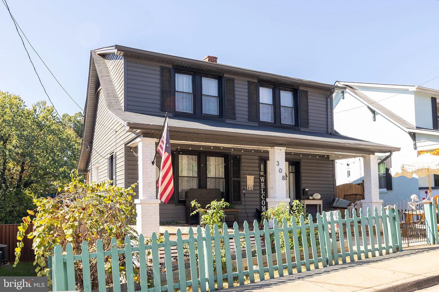 308 W MAIN ST, FRONT ROYAL, Virginia 22630, 3 Bedrooms Bedrooms, ,1 BathroomBathrooms,Residential,For sale,308 W MAIN ST,VAWR2012538 MLS # VAWR2012538