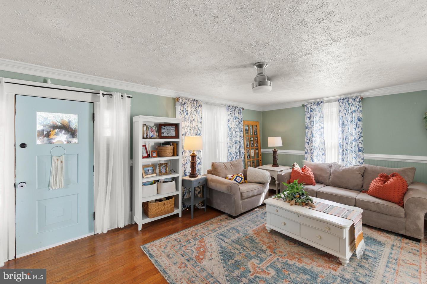 308 W MAIN ST, FRONT ROYAL, Virginia 22630, 3 Bedrooms Bedrooms, ,1 BathroomBathrooms,Residential,For sale,308 W MAIN ST,VAWR2012538 MLS # VAWR2012538