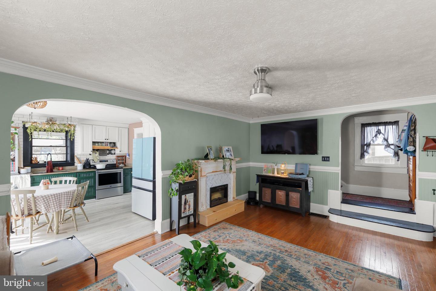 308 W MAIN ST, FRONT ROYAL, Virginia 22630, 3 Bedrooms Bedrooms, ,1 BathroomBathrooms,Residential,For sale,308 W MAIN ST,VAWR2012538 MLS # VAWR2012538