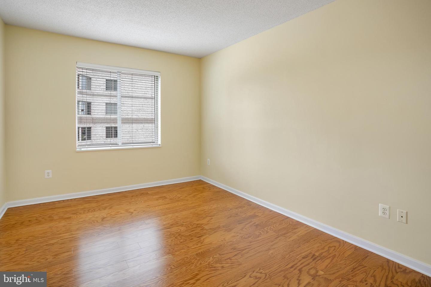 19375 CYPRESS RIDGE TER #418, LEESBURG, Virginia 20176, 2 Bedrooms Bedrooms, ,2 BathroomsBathrooms,Residential,For sale,19375 CYPRESS RIDGE TER #418,VALO2108786 MLS # VALO2108786