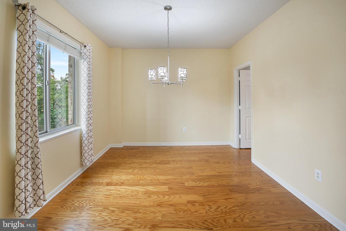19375 CYPRESS RIDGE TER #418, LEESBURG, Virginia 20176, 2 Bedrooms Bedrooms, ,2 BathroomsBathrooms,Residential,For sale,19375 CYPRESS RIDGE TER #418,VALO2108786 MLS # VALO2108786