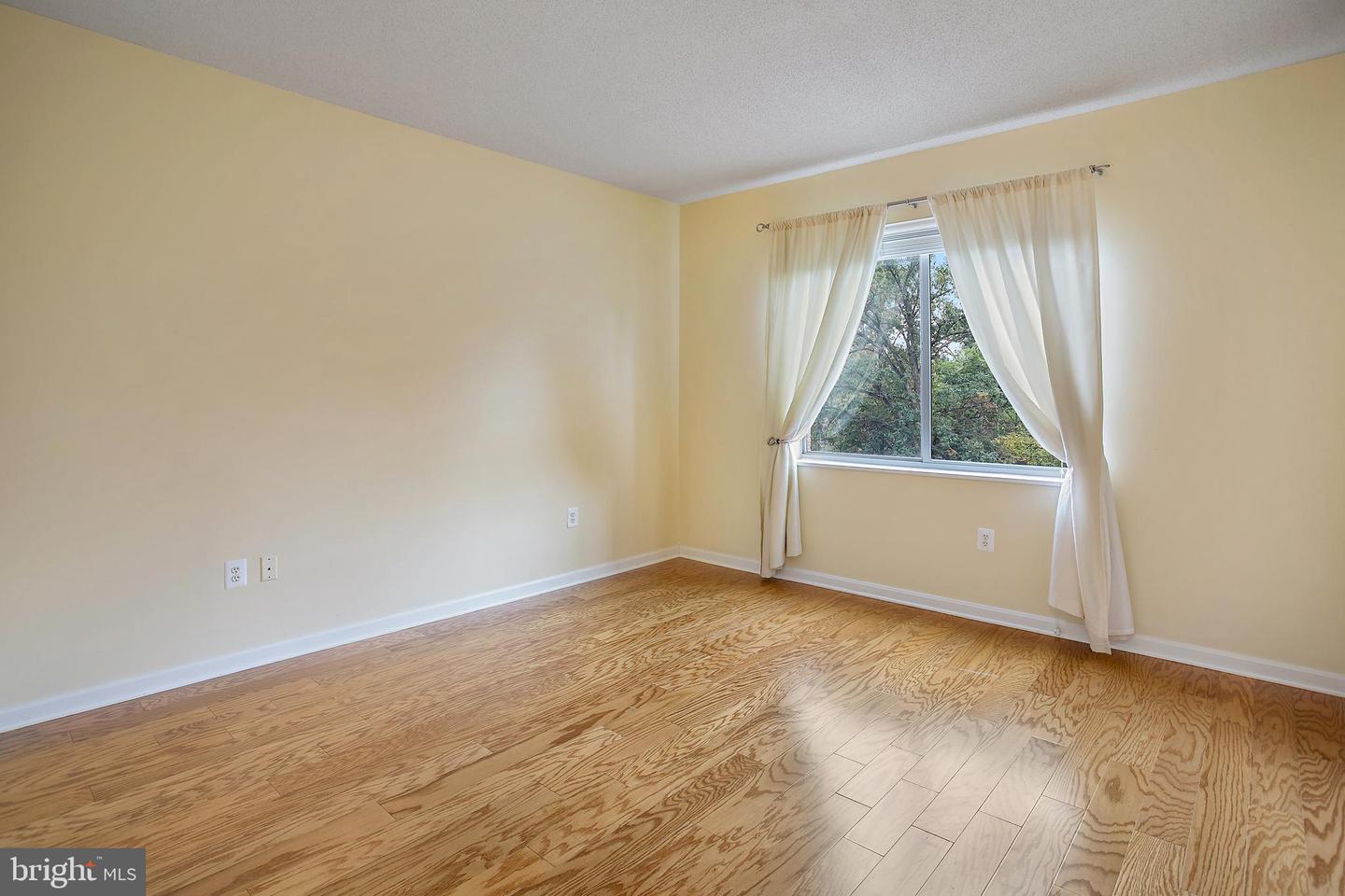 19375 CYPRESS RIDGE TER #418, LEESBURG, Virginia 20176, 2 Bedrooms Bedrooms, ,2 BathroomsBathrooms,Residential,For sale,19375 CYPRESS RIDGE TER #418,VALO2108786 MLS # VALO2108786