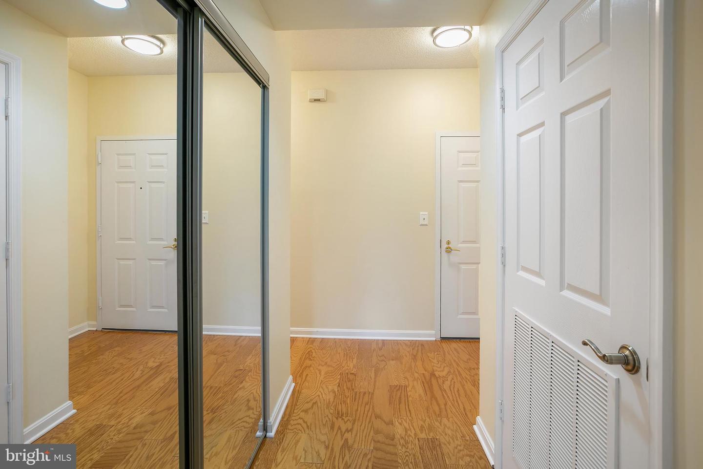 19375 CYPRESS RIDGE TER #418, LEESBURG, Virginia 20176, 2 Bedrooms Bedrooms, ,2 BathroomsBathrooms,Residential,For sale,19375 CYPRESS RIDGE TER #418,VALO2108786 MLS # VALO2108786
