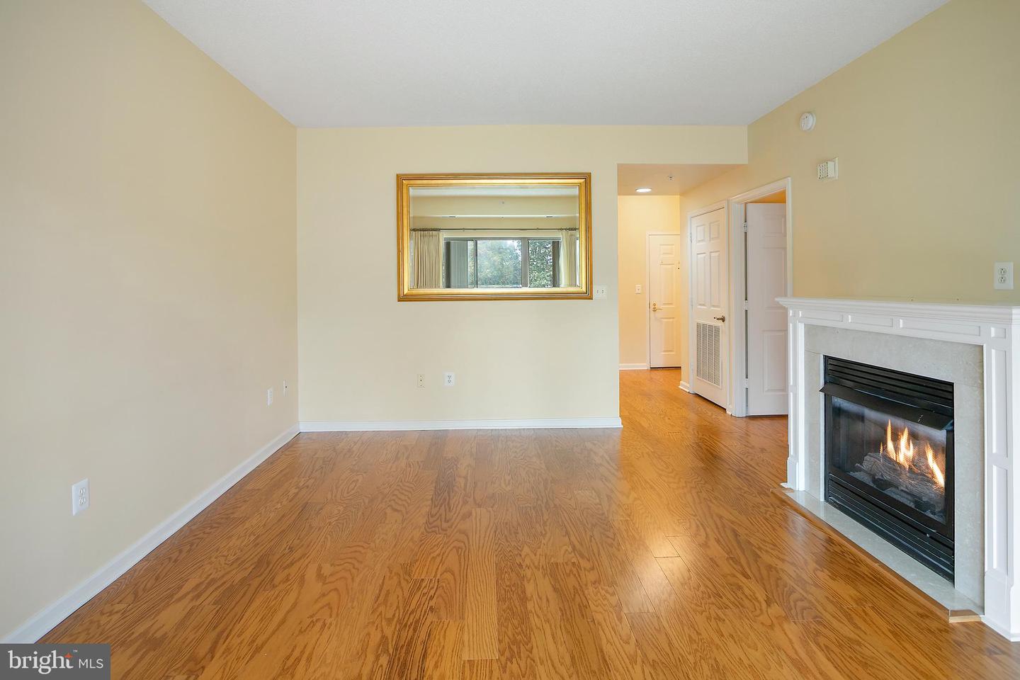19375 CYPRESS RIDGE TER #418, LEESBURG, Virginia 20176, 2 Bedrooms Bedrooms, ,2 BathroomsBathrooms,Residential,For sale,19375 CYPRESS RIDGE TER #418,VALO2108786 MLS # VALO2108786