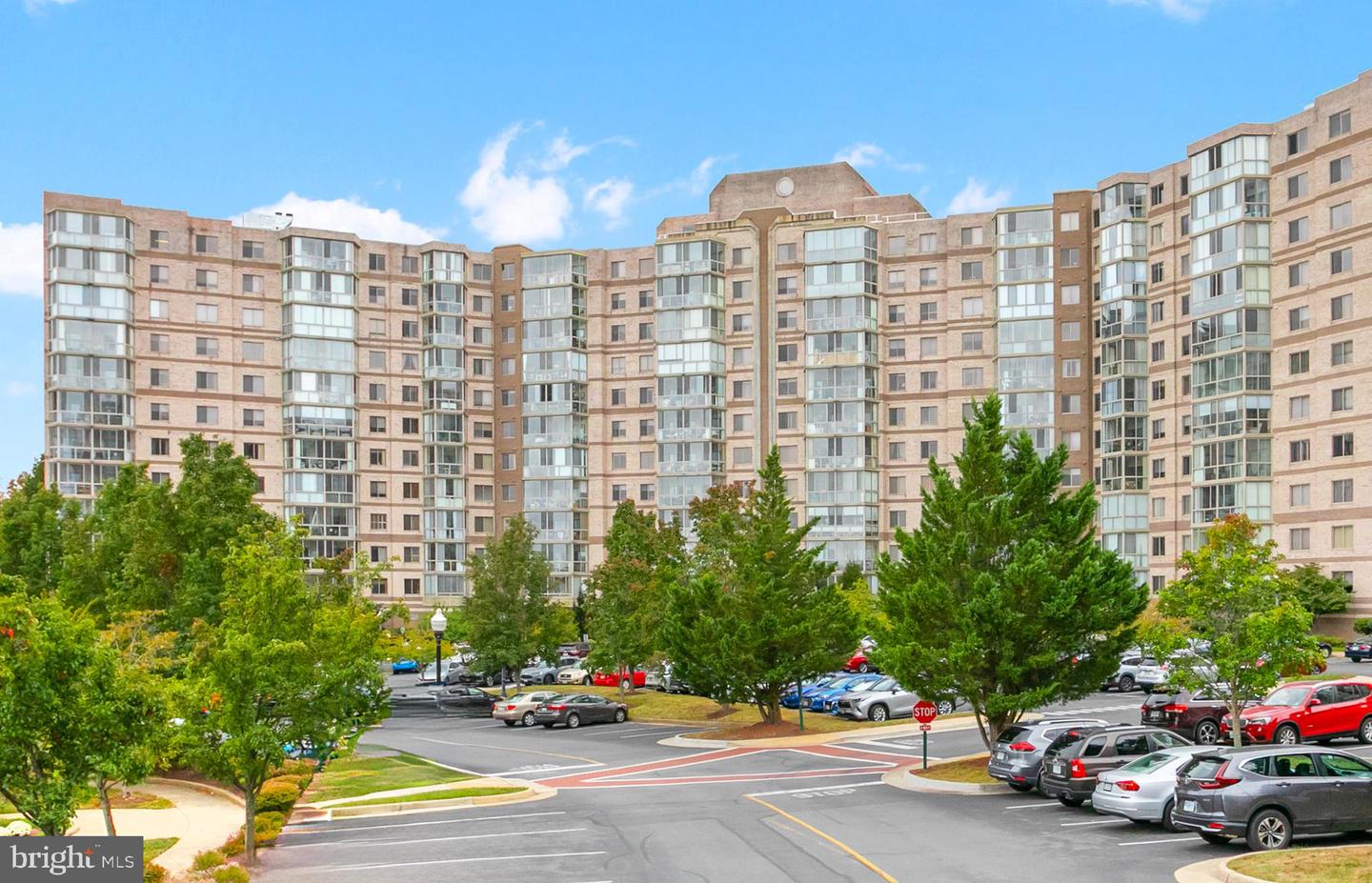 19375 CYPRESS RIDGE TER #418, LEESBURG, Virginia 20176, 2 Bedrooms Bedrooms, ,2 BathroomsBathrooms,Residential,For sale,19375 CYPRESS RIDGE TER #418,VALO2108786 MLS # VALO2108786